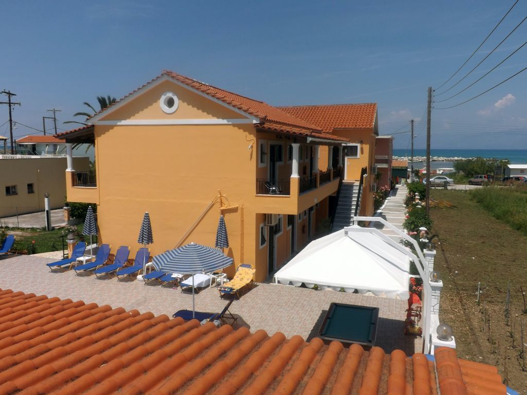 Makis Studios And Apartments * Roda (Corfu)