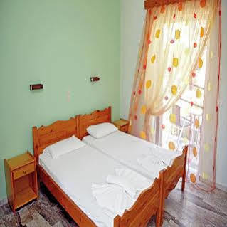 Makis Studios And Apartments * Roda (Corfu)